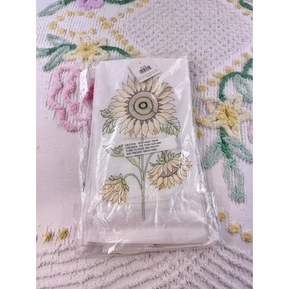 C&F Home Floral Embroidered Flour Sack Kitchen Towels Set of 5 Cotton White New